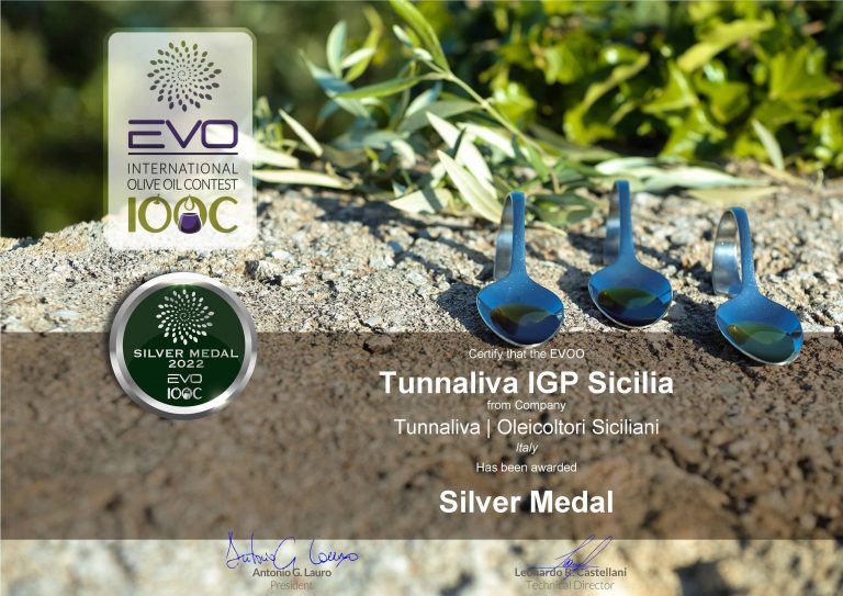 シチリア「黄金のグリーン」《Tunnaliva》(トゥンナリヴァ) エクストラヴァージン・オリーブオイル 250ml or 500ml シンプルラッピング出来ます